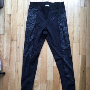DOYOUEVEN BLACK LEGGINGS SIZE SMALL!